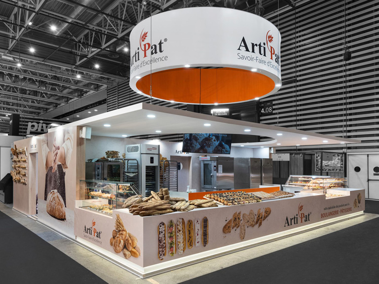 Grand Format - Stand